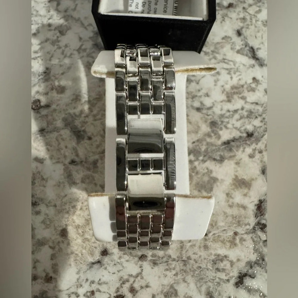 Massini Silver Diamond accent watch-new in box - Picture 3 of 5